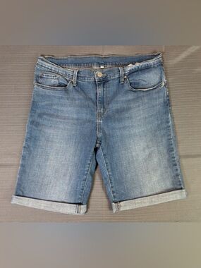 Levi’s Womens Denim Shorts W32 Blue Mid Rise Cuffed Stretch Jean Shorts